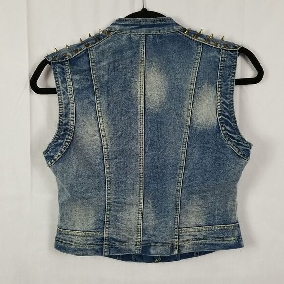 š¤5/$20š¤āFOREVERĀ 21..āspikedājeanāvest.. - Picture 7 of 10